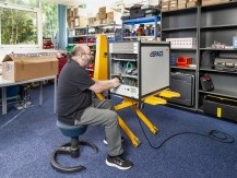 Developpement et test des calculateurs embarques en automobile et aeronautique. Calculateur electrique test. - image 5