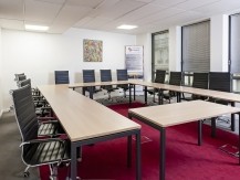 4 pôles de compétences : Le pilotage des entreprises et notamment l’anticipation pour la gestion, à travers l’expertise comptable, La sécurisation des informations financières, à travers le commissariat aux comptes et l’audit, le coaching et le développement des entreprises, incluant la transmission et/ou la cession d’entreprises, et le diagnostic social, incluant les stratégies d’intéressement et d’organisations dynamiques stimulantes, afin de motiver les différents acteurs. - image 5 - image 6 - image 7 - image 8 - image 9