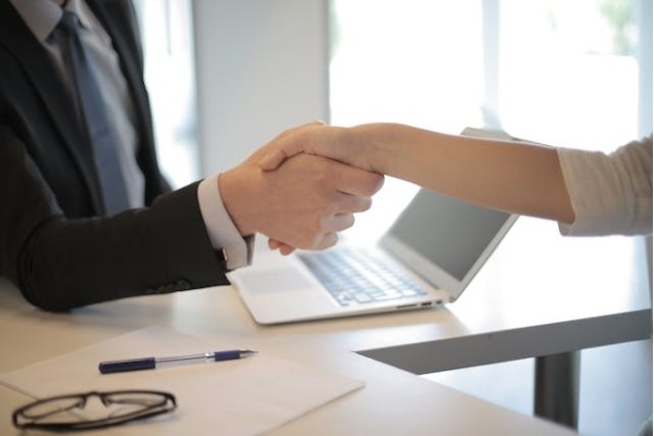 Recrutement Paris Saclay. Recrutement Intégration dans les entreprises de 2 à 45 collaborateurs. - présentation 2