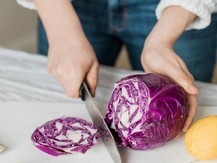 <BR> Son approche est fondée sur l’équilibre nutritionnel, mais également sur le respect des sensations alimentaires et de la culture de chacun - image 6