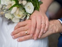 Photographe de reportage (mariage, corporate, conférences, etc.) et de portrait (studio ou extérieur ; seul, en couple, ou en famille, …  Prises de vues d'objets (packshot) pour vos contenus web ou catalogue - image 2