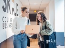 1ère Business School Collaborative, SKALE propose des parcours d’excellence, validés par des certifications professionnelles reconnues par l’État en Bachelor (Bac+3) et Mastère (Bac+5) en Commerce, Distribution, Marketing Digital, Business Management, Gestion d’Entreprise, Bancassurance et Ressources Humaines - image 9