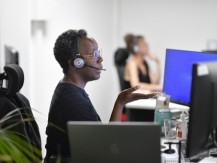 <BR>Comment ça fonctionne ? <BR>►Extraction de caractéristiques : Nos algorithmes identifient automatiquement les informations les plus pertinentes en fonction de vos consignes.<BR>►Apprentissage automatique : Notre IA apprend en continu pour améliorer ses performances au fil du temps. - image 5 - image 6 - image 7