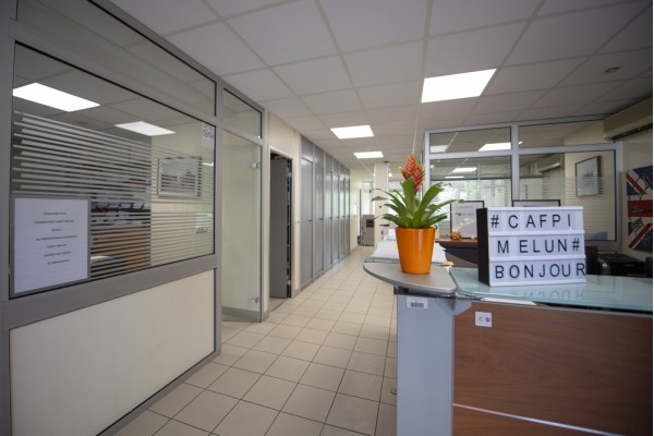 Crédit finance Paris. Courtier en prêts hypothécaires à Melun. Rachat de crédits. Prêt professionnel. - présentation 3