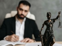 Les principaux domaines d’intervention sont le Droit des sociétés, le Droit commercial, et le Droit du travail.
Supports aux directions juridiques - Suivi annuel et corporate de sociétés et groupes - Achat / Vente d’entreprise - Entreprises en difficultés - Contrats commerciaux - Baux commerciaux - Droit du travail - Construction immobilier - Pénal des affaires - Médiation MARD - Audits juridiques - image 4 - image 5