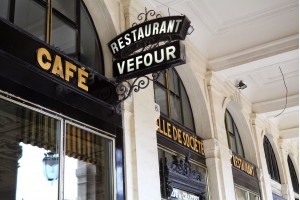 Meilleur restaurant gastronomique Paris. Chef cuisinier étoilé Guy Martin - présentation 2