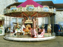 Location de manège carrousel, chevaux de bois, manèges forains authentiques. - image 5 - image 6